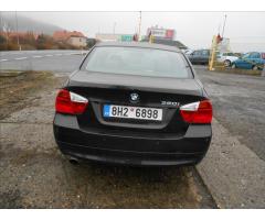 BMW Řada 3 2,0 320i 110 kW Historie - 6