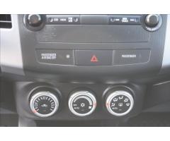 Mitsubishi Outlander 2,0 DI-D 103KW  4x4 • TAŽNÉ • - 41