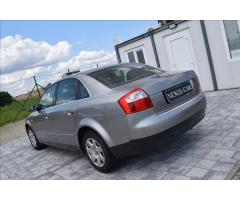 Audi A4 1,9 TDI 74kW ALU BOSSE - 7