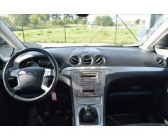 Ford Galaxy 2,0 TDCi 103kW •7 MÍST• SERVIS - 25