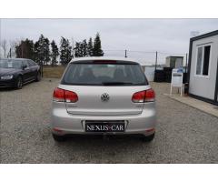 Volkswagen Golf 1,6 TDI KLIMA VÝHŘEV TAŽNÉ - 6