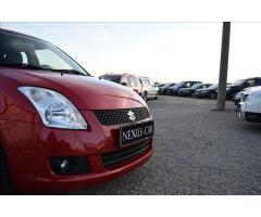 Suzuki Swift 1,3 GLX 67KW 4X4 KLIMATIZACE - 14