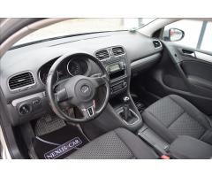 Volkswagen Golf 1,6 TDI KLIMA VÝHŘEV TAŽNÉ - 17