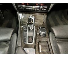 BMW Řada 5 530d xDrive LUXURY LINE, LED, NOČNÍ VIDĚNÍ, NAVI - 24