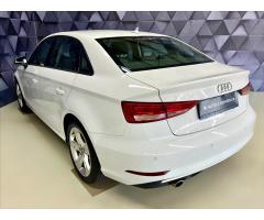 Audi Q3 S tronic DSG Zlevněno o 22 000 Kč