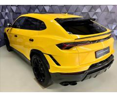 Lamborghini Urus 4,0 V8 PERFORMANTE, CARBON, ALCANTARA, VÝFUKY - 4