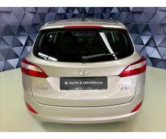 Hyundai i30 1,6 CRDi 81kW TRICOLOR, KLIMATIZACE, TEMPOMAT, PDC - 6