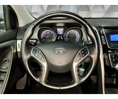 Hyundai i30 1,6 CRDi 81kW TRICOLOR, KLIMATIZACE, TEMPOMAT, PDC - 13