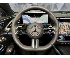 Mercedes-Benz Třídy E 220d 4MATIC AMG, BURMESTER, PANORAMA, TAŽNÉ, 360 - 12