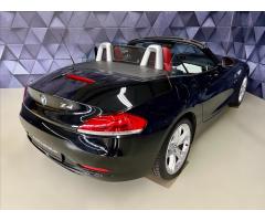 BMW Z4 sDrive30i, KEYLESS, HIFI, NAVIGACE, SPORT - 7