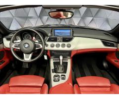 BMW Z4 sDrive30i, KEYLESS, HIFI, NAVIGACE, SPORT - 10