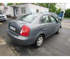 Hyundai Accent 1,4 i Dynamic - 6