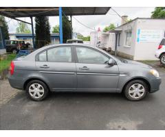 Hyundai Accent 1,4 i Dynamic - 8