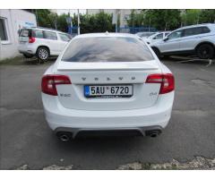 Ford Mondeo, ST 2.0 Hybrid ecvT Auto 1 MAJITEL