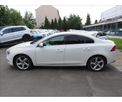 Volvo S60 2,0 D4 Drive-E R-Design Momentum Auto - 7