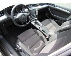 Volkswagen Passat 2,0 TDI 140kW BMT DSG Comfortline - 9