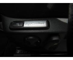 Volkswagen Passat 2,0 TDI 140kW BMT DSG Comfortline - 27