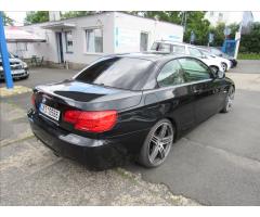 BMW Řada 3 2,0 320d Cabrio - 14