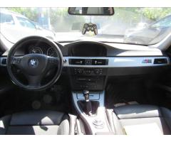 BMW Řada 3 3,0 330i E90 - 10
