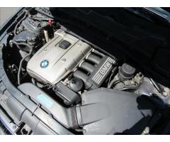 BMW Řada 3 3,0 330i E90 - 30