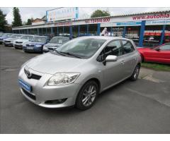 Toyota Auris 2,0 D4-D Sol - 1