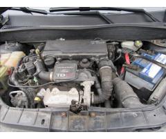 Ford Fusion 1,4 TDCi Comfort - 24