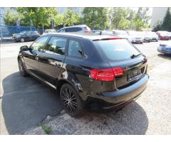 Audi Q3 S tronic DSG Zlevněno o 22 000 Kč