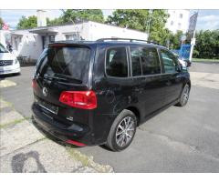 Volkswagen Touran 1,6 TDI 77kW 5 míst - 6