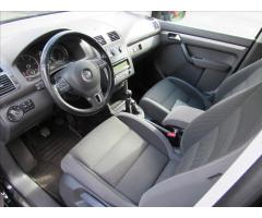 Volkswagen Touran 1,6 TDI 77kW 5 míst - 9