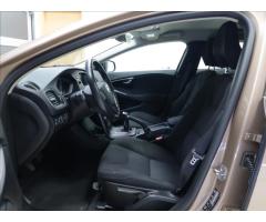 Volvo V40 2,0 T2 Drive-E  Kinetic - 7