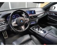 BMW Řada 7 6,6 M760Li xDrive V12 610PS - 11