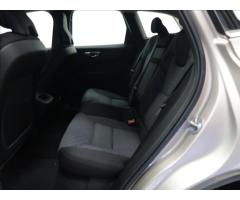 Volvo XC60 2,0 B4  Core AUT - 9