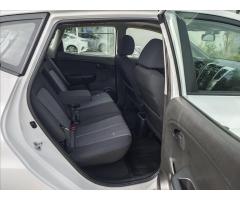 Kia Venga 1,4 CVVT  Comfort - 13