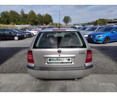 Škoda Octavia 1,9 TDI 74 KW Tour Combi - 6