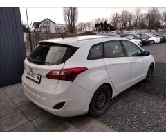 Hyundai i30 1,6 CRDi 110 Style kombi, - 6