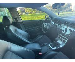 Volkswagen Passat 3,2 FSI 4MOTION HIGHLINE DSG - 6