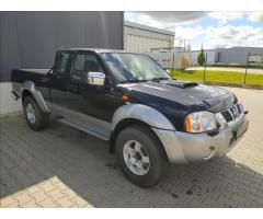 Nissan Navara 2,5 DCi  NP 300 King Cab 4x4 - 3