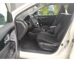 Nissan Qashqai 1,3 DIG-T  140 Acenta - 11