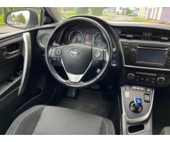 Toyota Auris 1,8i Hybrid /servis.kn. / - 28