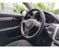 Volkswagen Passat 2,0 TDI Bluemotion/servis.kn. - 17