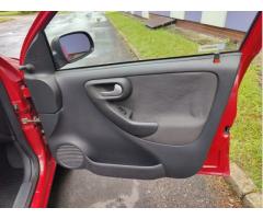 Opel Corsa 1,2i 16V / automat / - 22