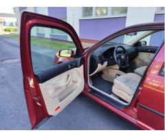 Volkswagen Golf 1,6i / 74 kW / eko zaplacen / - 8