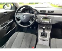 Volkswagen Passat 1,9 TDi Combi + sada pneu - 27