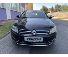 Volkswagen Passat 2,0 TDI Highline servis.kn. - 7