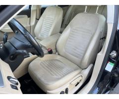 Volkswagen Passat 2,0 TDI Highline servis.kn. - 12