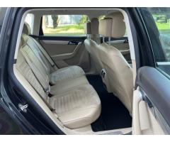 Volkswagen Passat 2,0 TDI Highline servis.kn. - 24