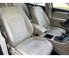 Volkswagen Passat 2,0 TDI Highline servis.kn. - 29