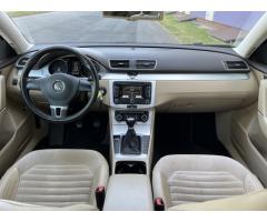 Volkswagen Passat 2,0 TDI Highline servis.kn. - 31