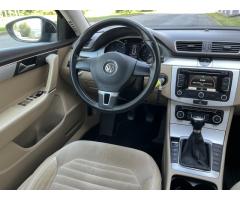 Volkswagen Passat 2,0 TDI Highline servis.kn. - 33