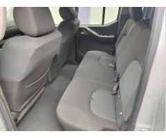 Nissan Navara 2,5 DCi 4x4 / automat / - 9